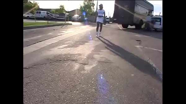 Sehen Sie sich das hübsche Cumshot-Teen-Video an