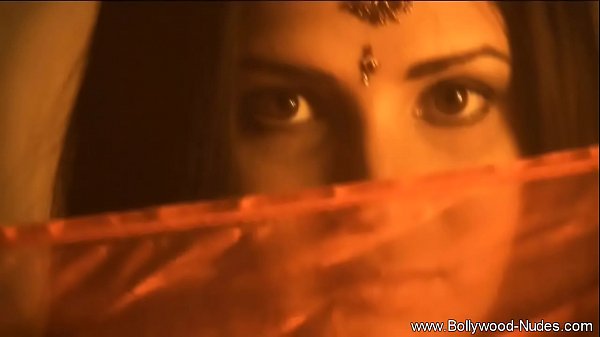 Bella dama hazme un favor