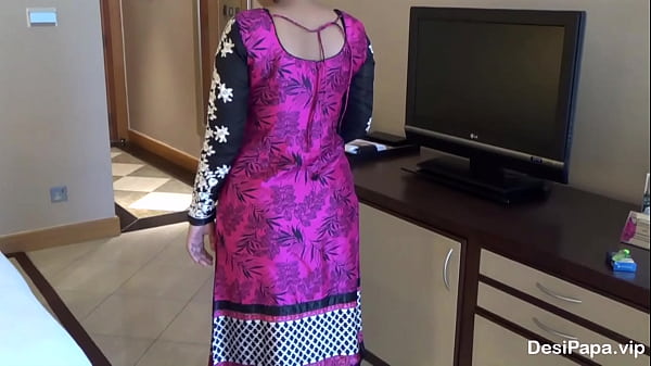 Bhabhi sexy en costume Shalwar à gros cul se fait marteler fort
