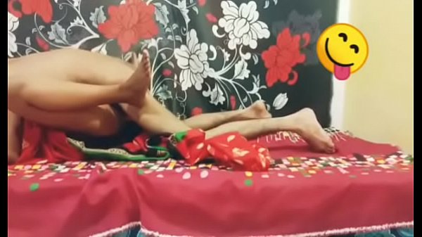 Chết tiệt một âm hộ Ấn Độ với tinh ranh dài của mình, những tiếng rên rỉ tuyệt vời