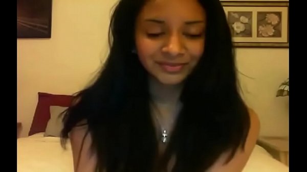 Indischer Teenager vor der Kamera