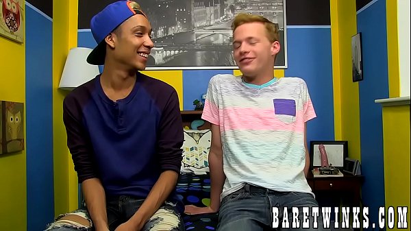 Dünne Schnuckel zerschmettern Ärsche und lassen ihre Nüsse im Bett aus