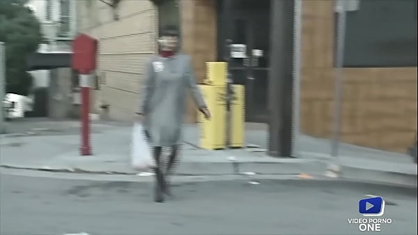 Zwischen Bourgeois und Groupies lieben diese Schlampen Schwänze