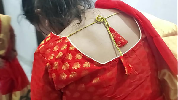 Bhabi com a esposa dos vizinhos Saree Red Hot