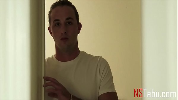 Ich weiß, wie du mich ansiehst, Stiefsohn – Yasmin Scott