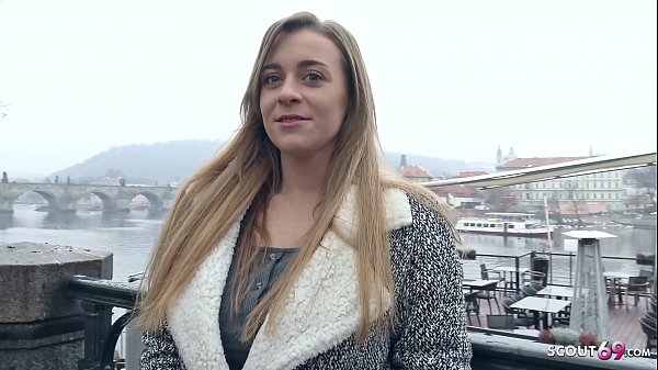 Sexy Teen Girl tritt im Teenageralter auf