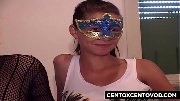 Zwei wunderschöne Mädchen in ihren Zwanzigern, perfekter Körper, Amateursex