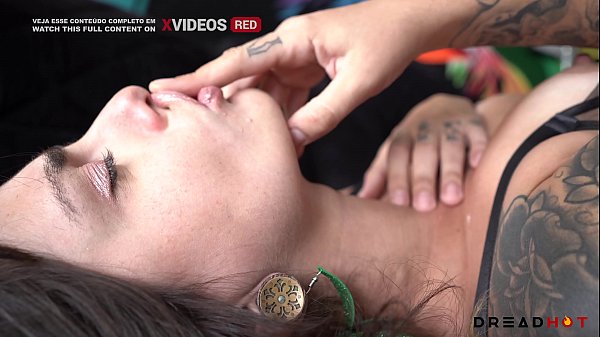 Masturbarsi a casa durante la quarantena del Corona Virus - Dread Hot