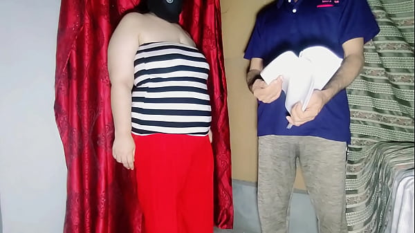 Muslimische BBW hatte Analsex mit einer Büroangestellten, um eine Verbindung zum Messgerät herzustellen, Arschficken im Doggystyle in klarem Hindi-Ton