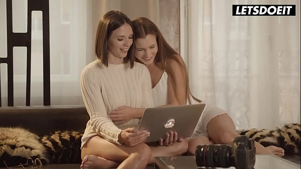 Hermosa joven realiza