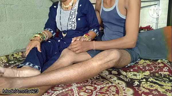 रात को अमृता भाभी की जम कर चुदाई हुई