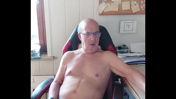 Ich filme mich beim Wichsen und Abspritzen auf Chaturbate
