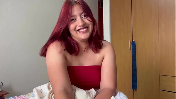 Jugando piedra papel o tijera con mi hermanastra (Parte1)