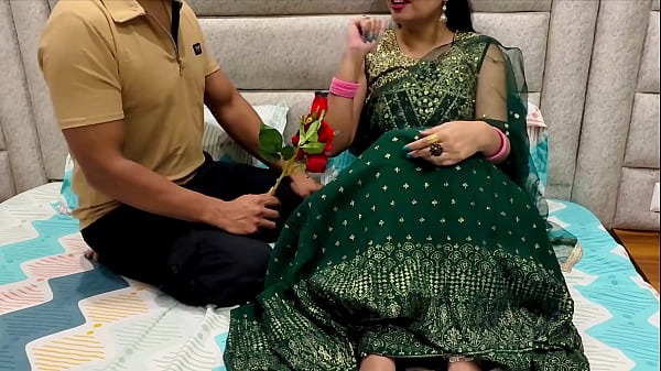 La teenager indiana Sali scopata dalla sua Jija in un giorno speciale