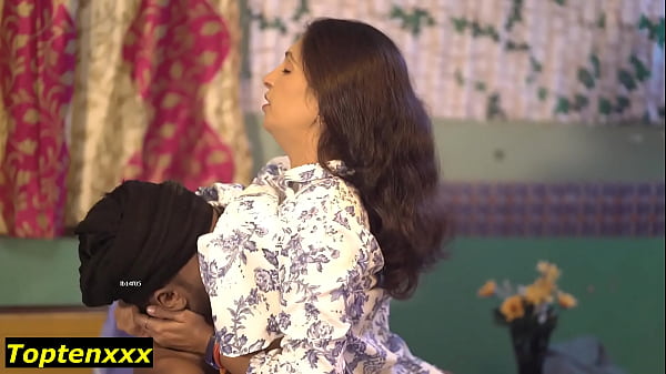 L'adolescente sexy si diverte - dolcezza