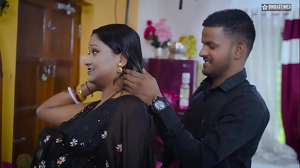 Sehen Sie sich ein verspieltes, sexy Teenie-Video an