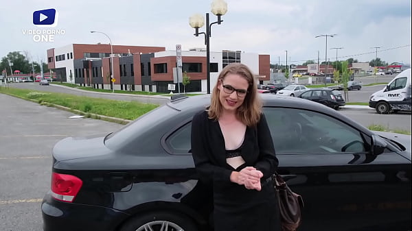 Sexy sexy Teen dances