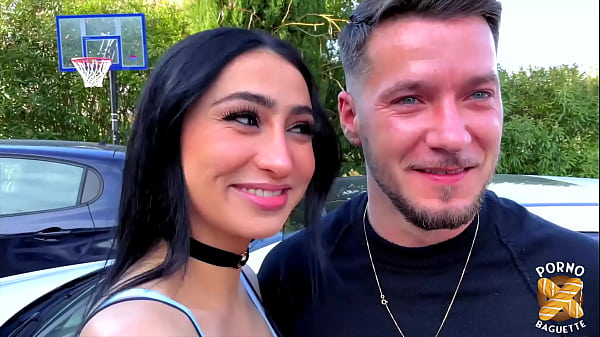 Pam et Didi, deux bombes, partagent une bite