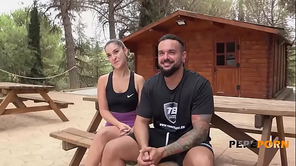 Unerwartete Überraschung für Candy Fly! ein DREIS IM FREIEN mit 2 Schwänzen