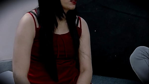 Quan hệ với sếp vì công việc của chồng