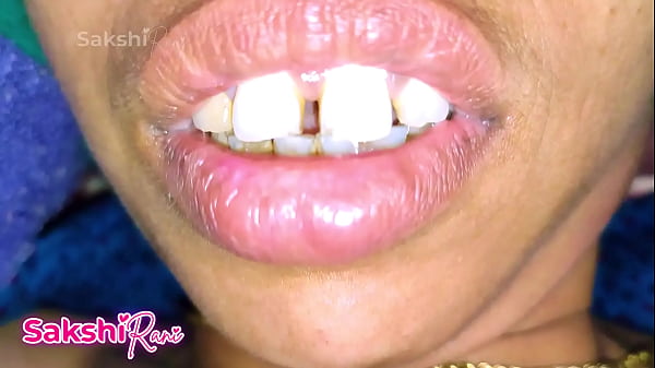 Indische sexy Stiefschwester wird von Stiefbruder mit stöhnender Nahaufnahme-Muschi gefickt