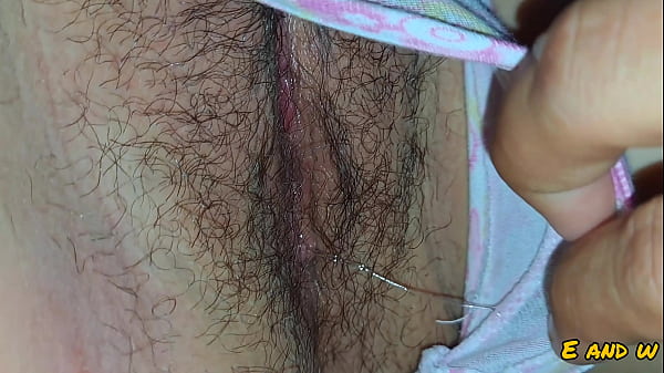 Hermosa adolescente se desnuda india